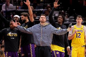 nba直播吧免费直播回放直播_nba直播吧免费直播回放在线直播_免费观看nba直播吧免费直播回放直播